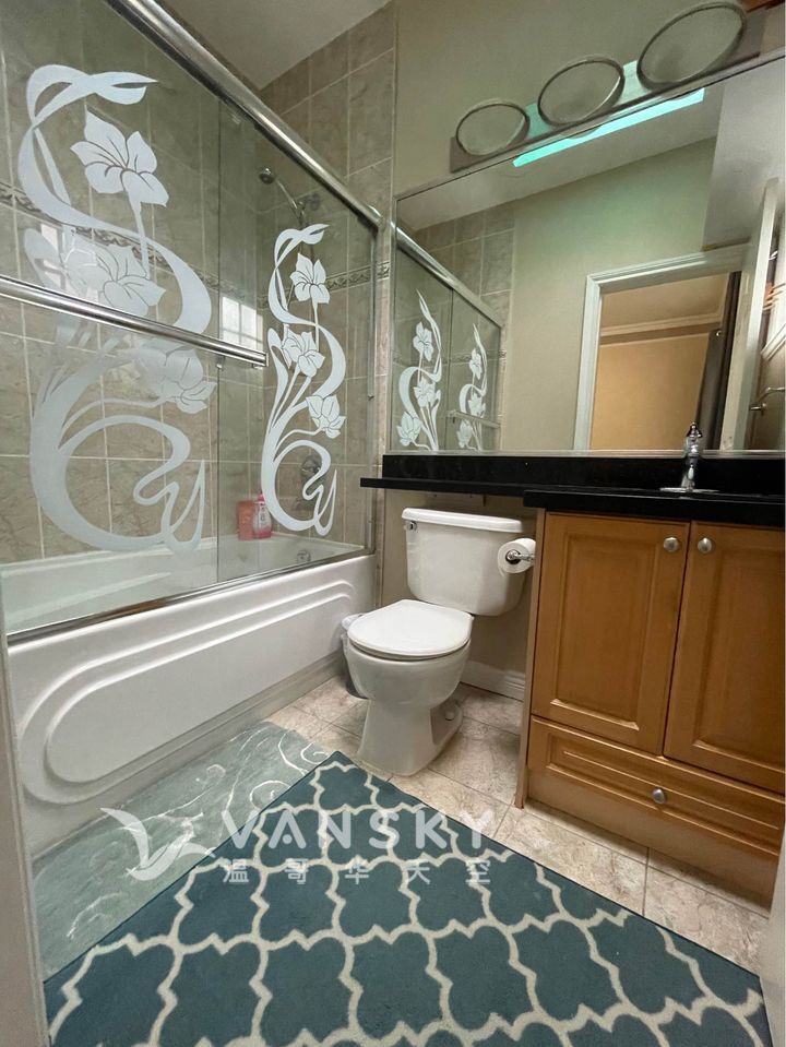 250717215547_Upstairs - masterbedroom.jpg